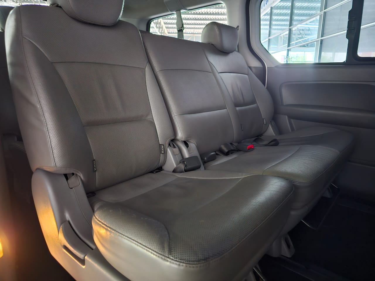 Hyundai H-1 2.5 CRDI ELITE Auto  9-Seater AutoHotSpot