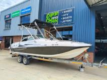 Acecraft Sunsport 2350 with v8 merc cruiser AUTOMATIC The Diff & Chain