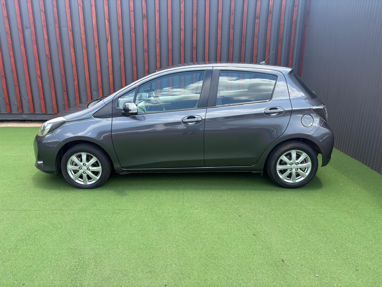 Toyota Yaris 5-Door XR HSD Bredell Cars