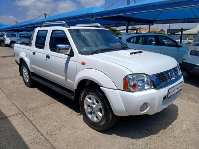Nissan NP300 Double Cabine Sécurité Civile Nogent Le Retrou Pompier Alarme 0059