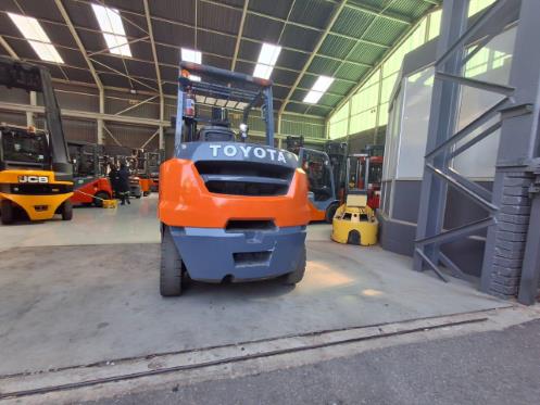 Toyota FD45N Forklift Exchange CC