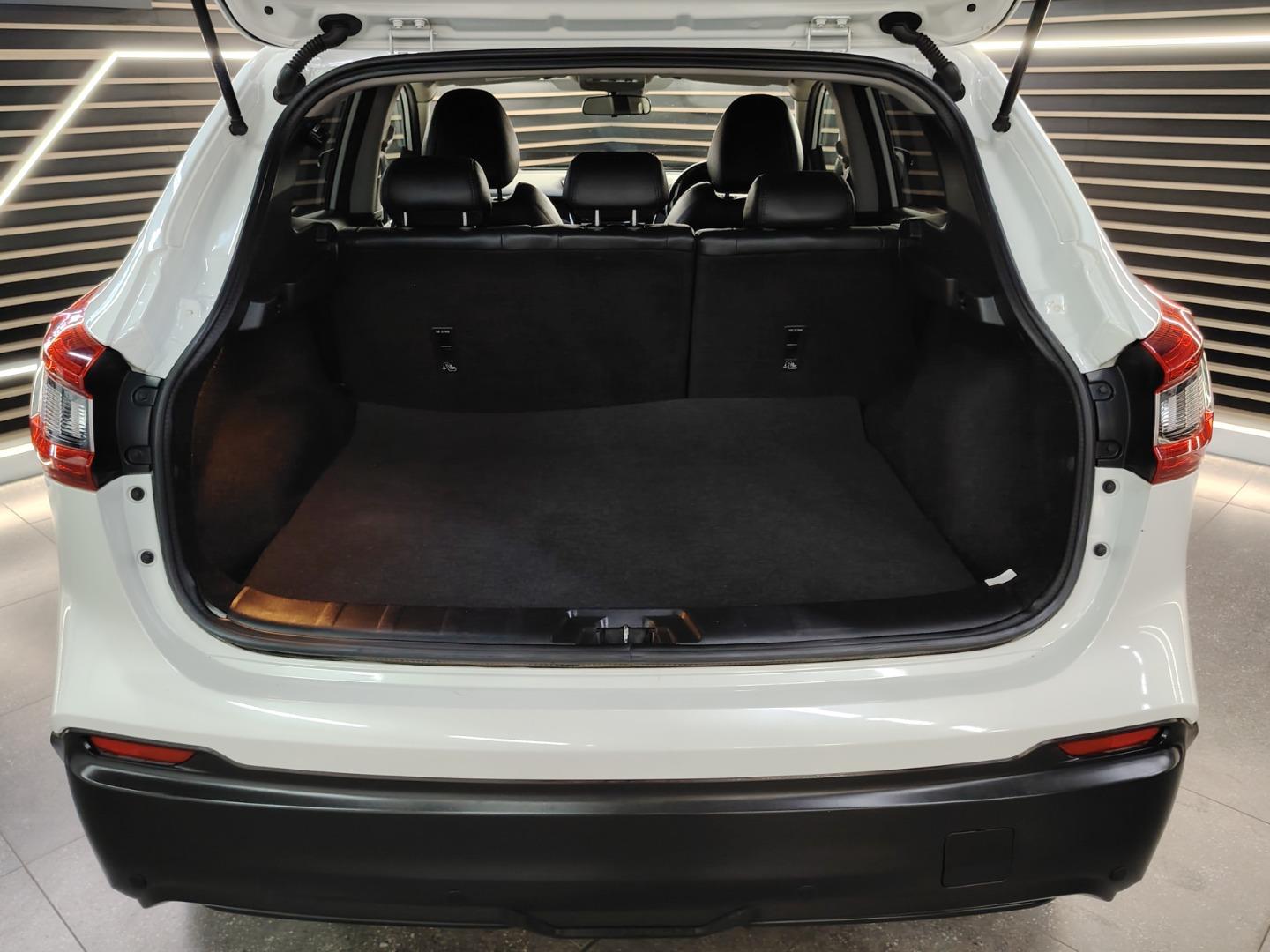 Nissan Qashqai 1.2T Tekna Botha and Deysel Executive Motors