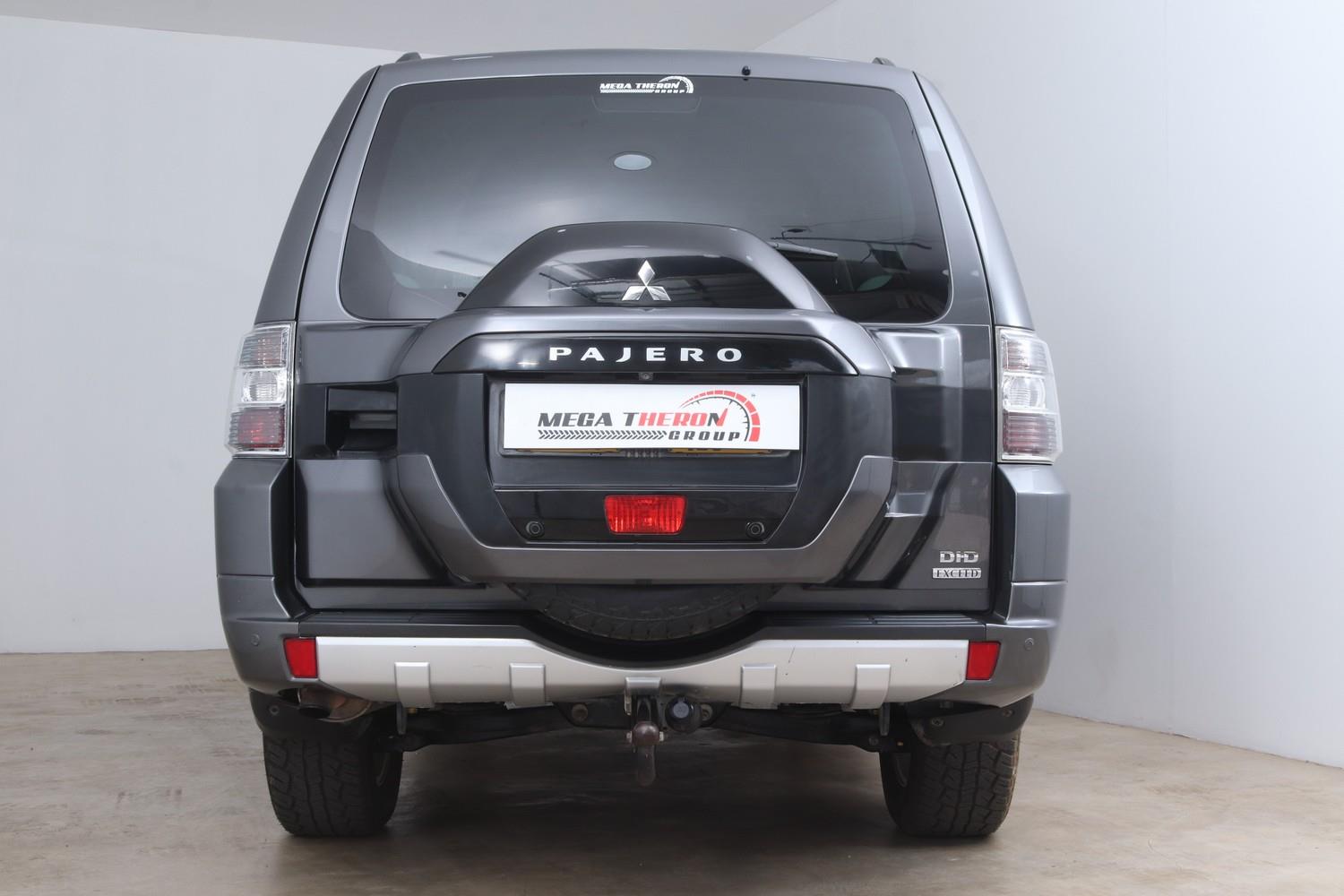 Mitsubishi Pajero 5-Door 3.2DI-D GLS Exceed Mega Theron Traders