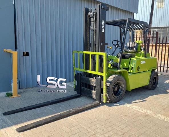 Clark C500 Y70 3.5Ton Lsg Machine Tools