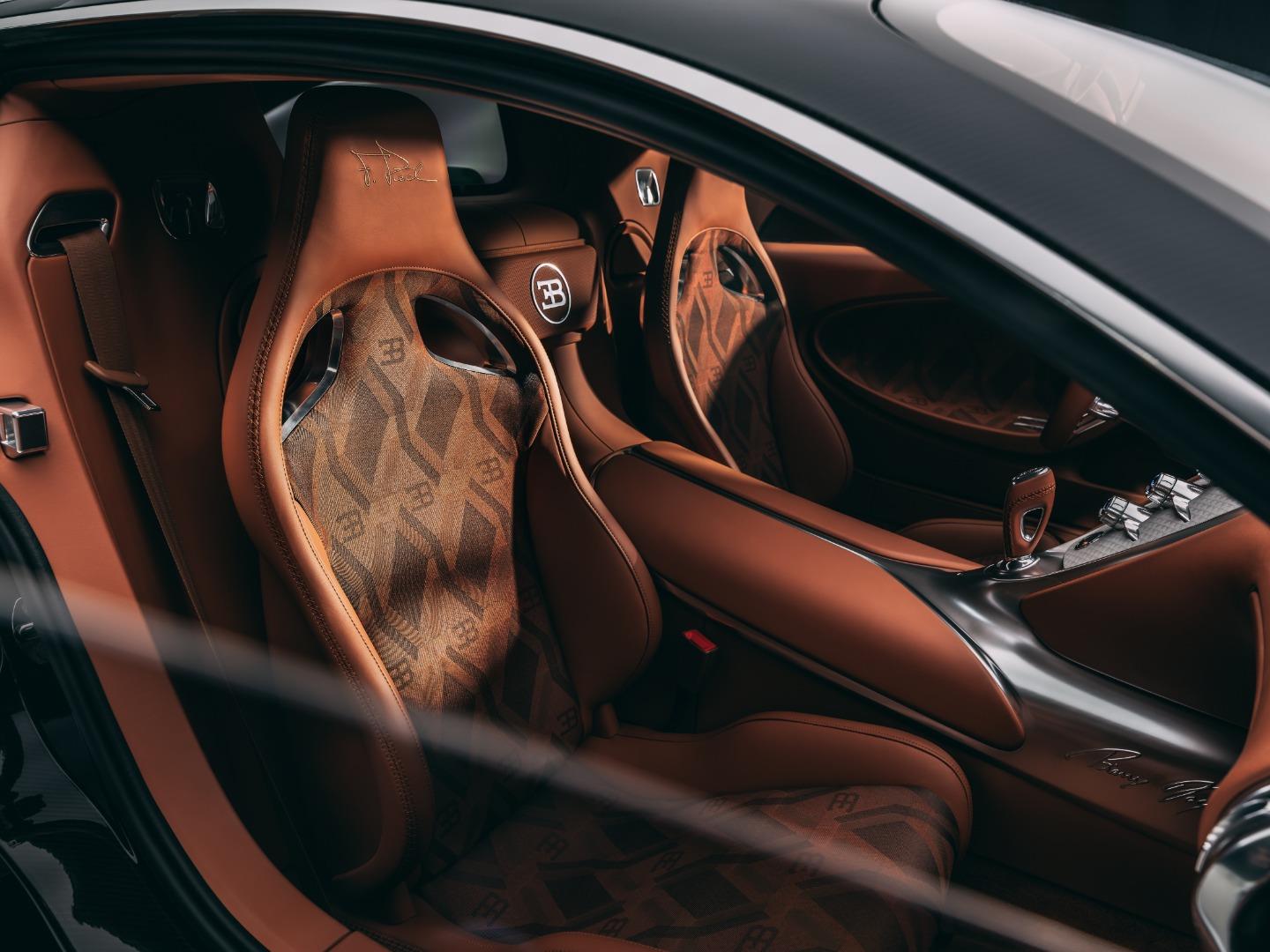 BUGATTI 