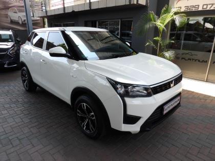 Mahindra XUV300 1.2T W4 SE Auto Platinum