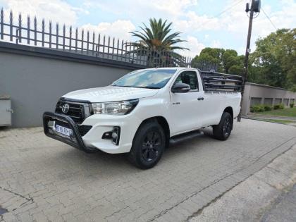 Toyota Hilux 2.4GD-6 4x4 SRX