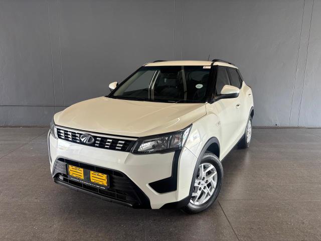 Mahindra XUV300 1.2T W6 Platina Motor Group