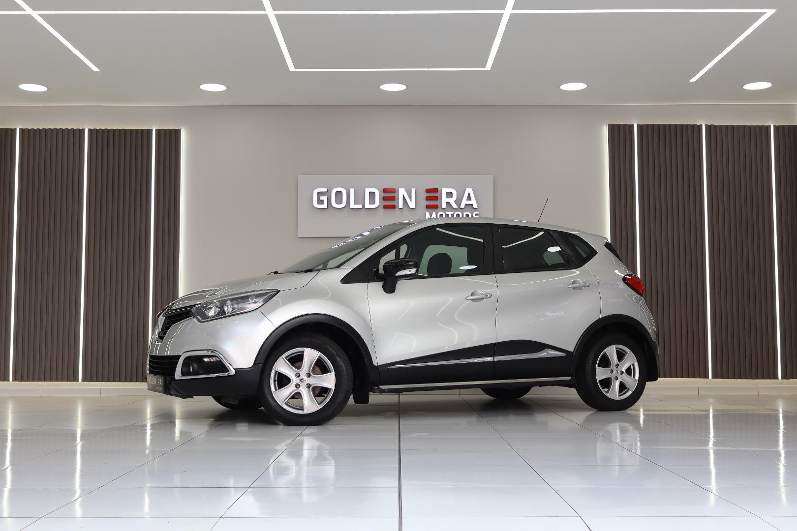 Pre-owned - 2015 Silver RENAULT CAPTUR 66kW Turbo Dynamique with 137000 km