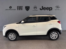 Mahindra XUV300 1.2T W6 Platina Motor Group