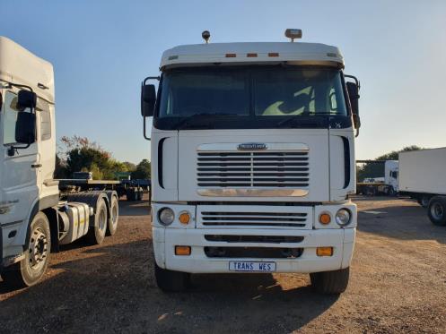Freightliner ARGOSY Trans Wes Afslaers