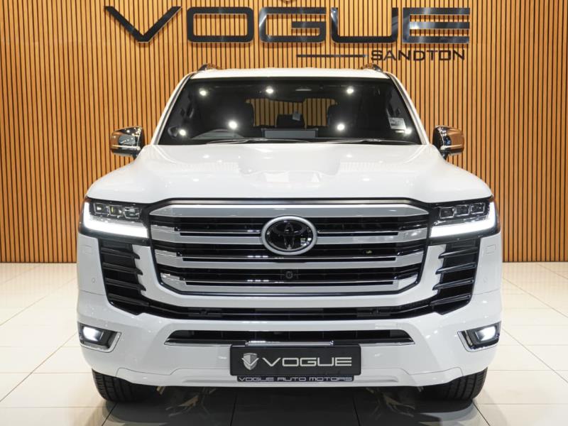 Toyota Land Cruiser 300 3.3D ZX for sale in Sandton - ID: 28423676