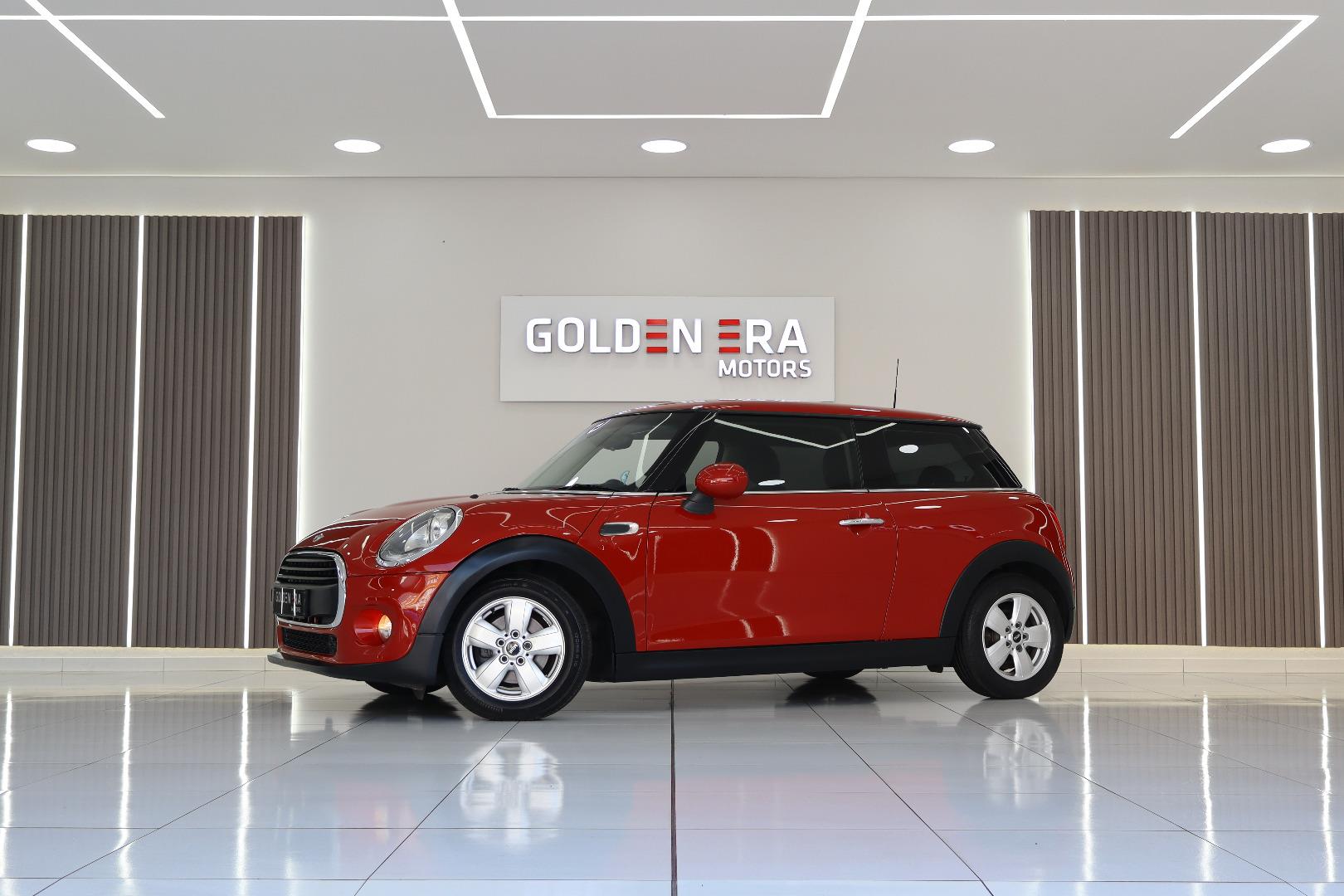Pre-owned - 2016 Red MINI HATCH One Hatch 3-door Auto with 138000 km