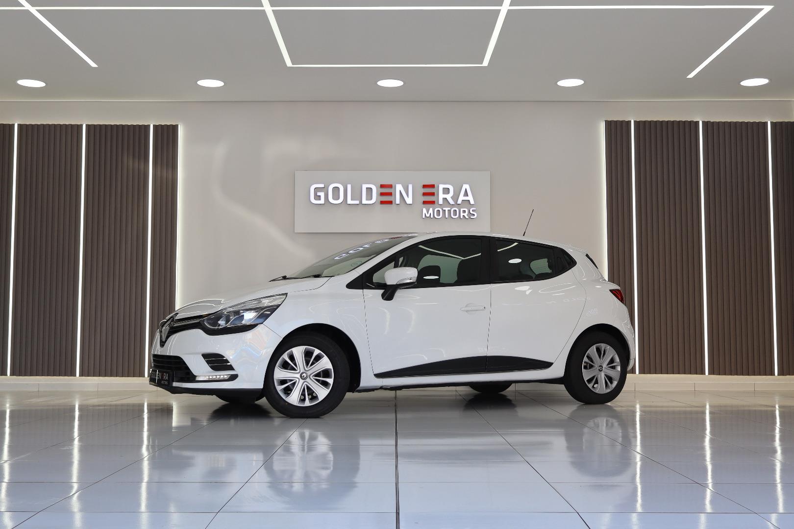 Pre-owned - 2020 White RENAULT CLIO 66kW Turbo Authentique with 68000 km