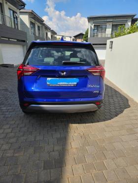 2024 Mahindra XUV700 2.0T AX7 L for sale