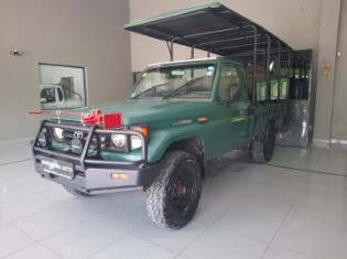 2002 Toyota Land Cruiser 4.2  Pick Up for sale