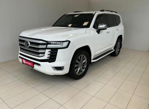 2022 Toyota Land Cruiser 300 3.3D ZX for sale - ZX 300 2022