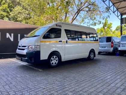 Toyota HiAce 2.5D-4D Ses-Fikile 16-seater Infinite Auto Gezina
