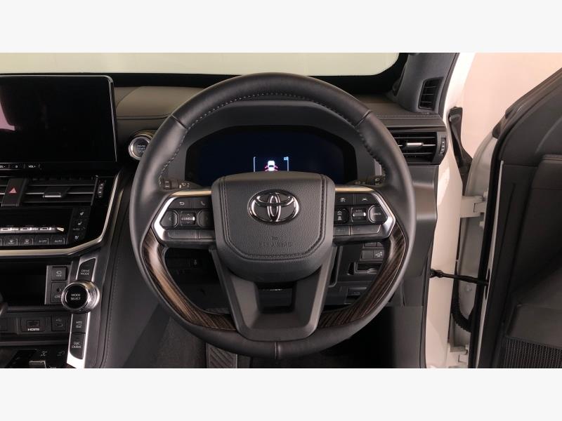Toyota Land Cruiser 300 3.3D ZX for sale in Sandton - ID: 28405229