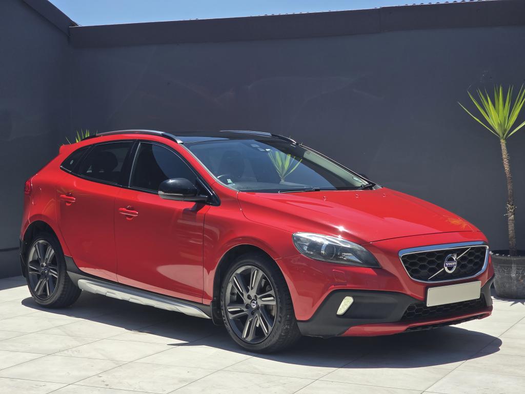 2015 Volvo V40 Cross Country for sale on 5DayDeals South Africa