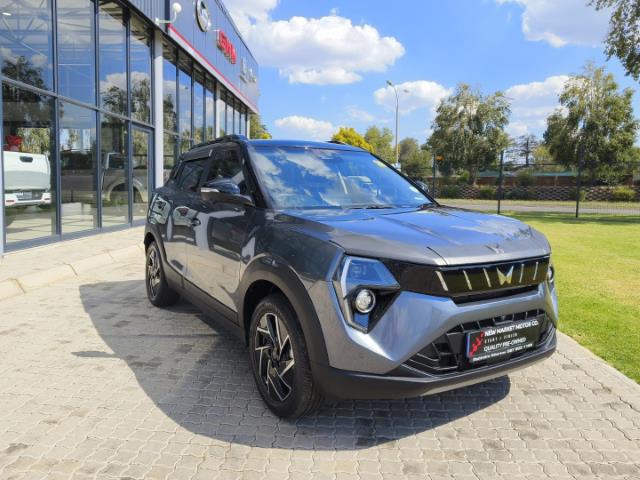 Mahindra XUV 3XO 1.2T AX7L New Market Motor Co.