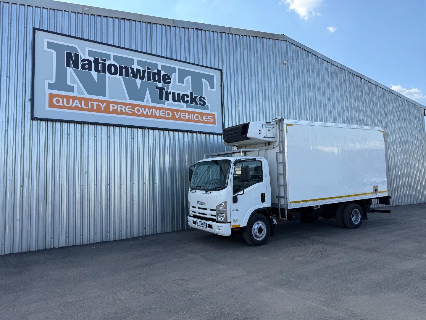 2017 Isuzu Npr 400