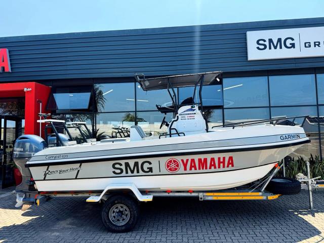 CARRYCAT 620 Center Console SMG Yamaha