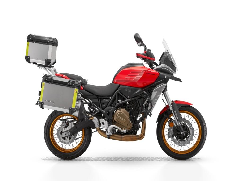 QJ Motor SRT700SX South Motorcycles