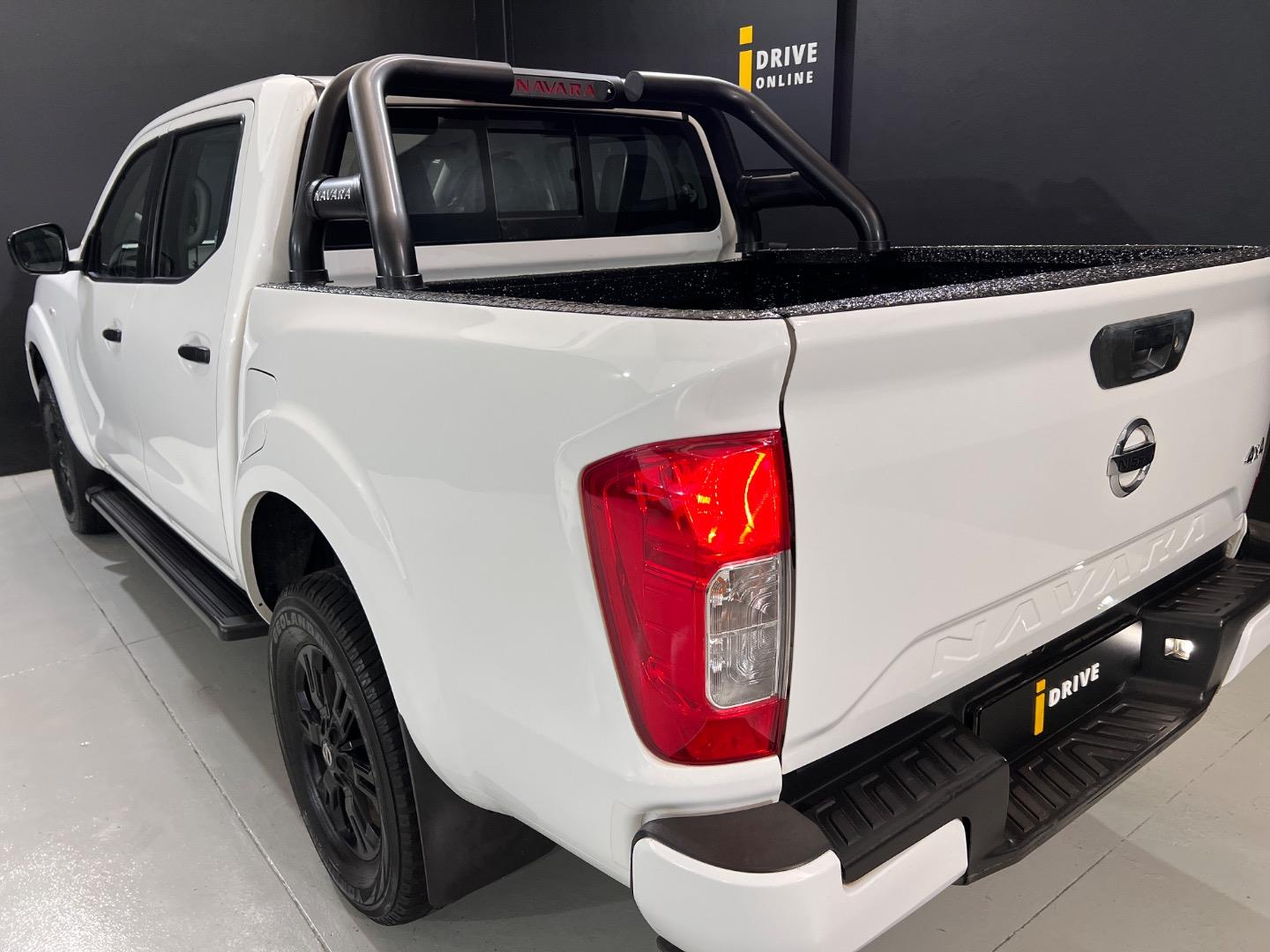 Nissan Navara 2.5DDTi Double Cab SE Plus 4x4 iDrive Online
