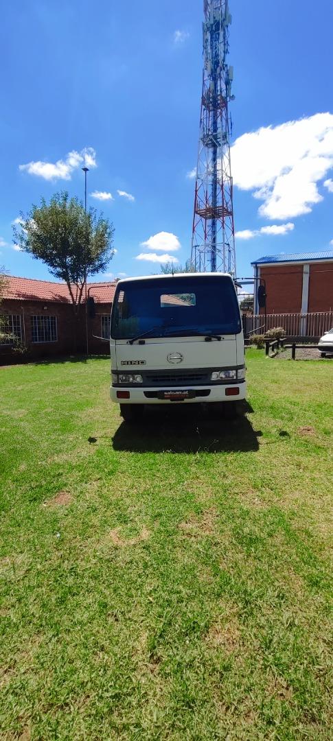 Hino Ranger 9-136 ROLL BACK Salaamat Motors