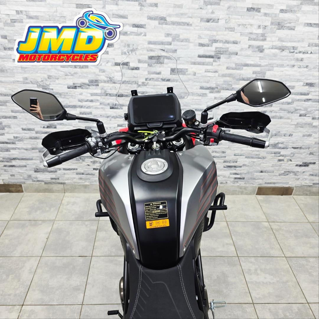 QJ Motor SRT 700 SX
