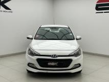 Hyundai i20 1.4 Fluid Auto Ebk Auto Dealers LA Rochelle