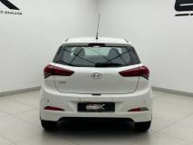 Hyundai i20 1.4 Fluid Auto Ebk Auto Dealers LA Rochelle
