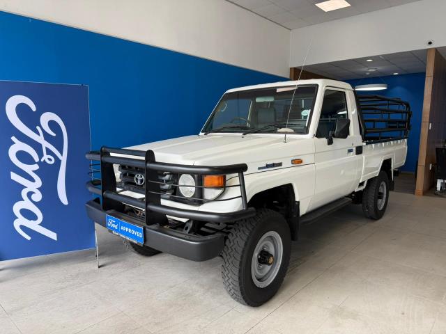 Toyota Land Cruiser 70 4.2D Ford & Suzuki Eshowe