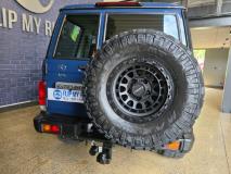 Toyota Land Cruiser 76 2.8GD-6 Station Wagon VX Dealfin (Pty) Ltd