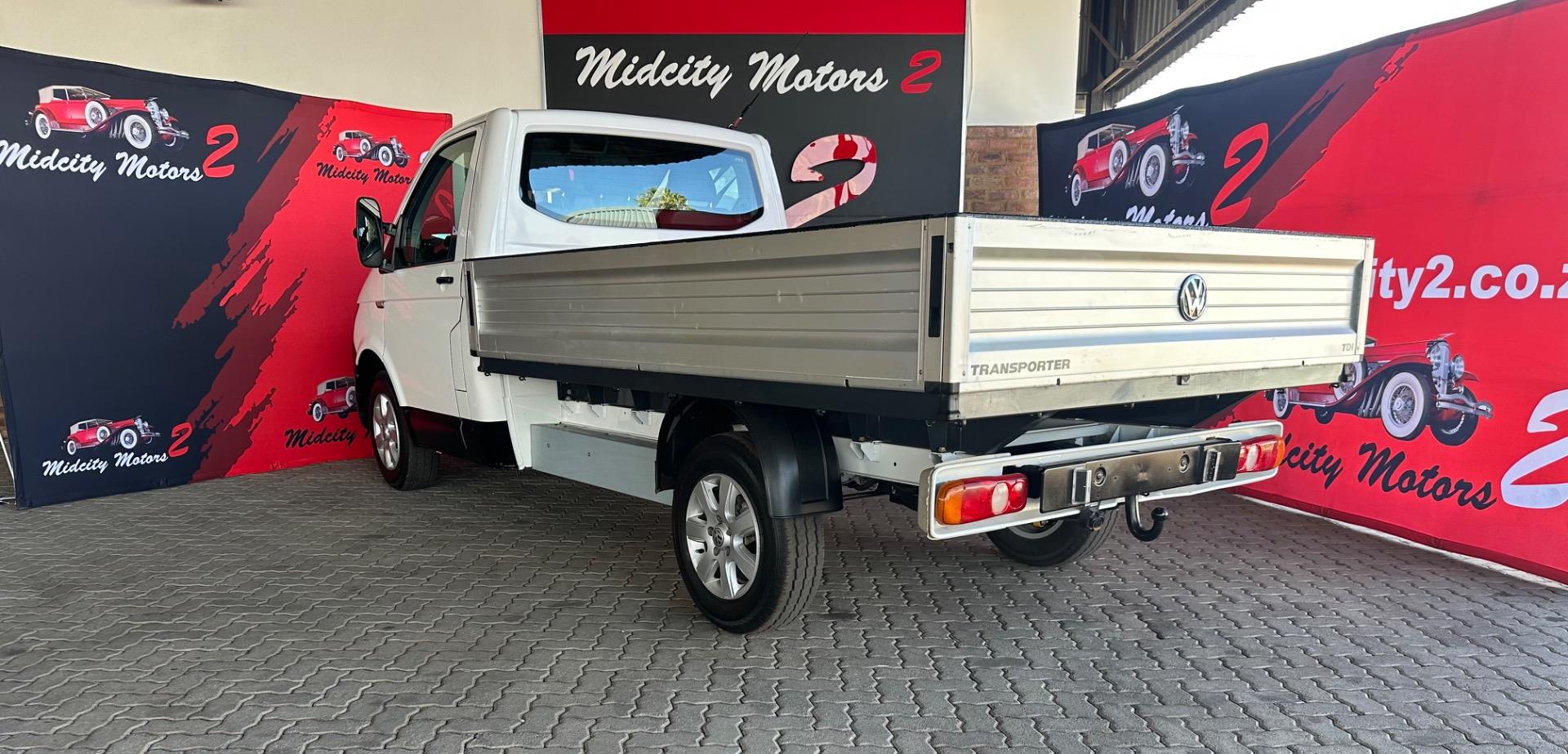 Volkswagen Transporter 2.0TDi Midcity Motors 2