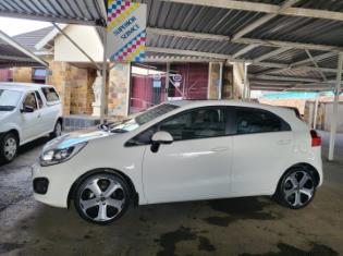 2014 Kia Rio hatch 1.4 Tec for sale