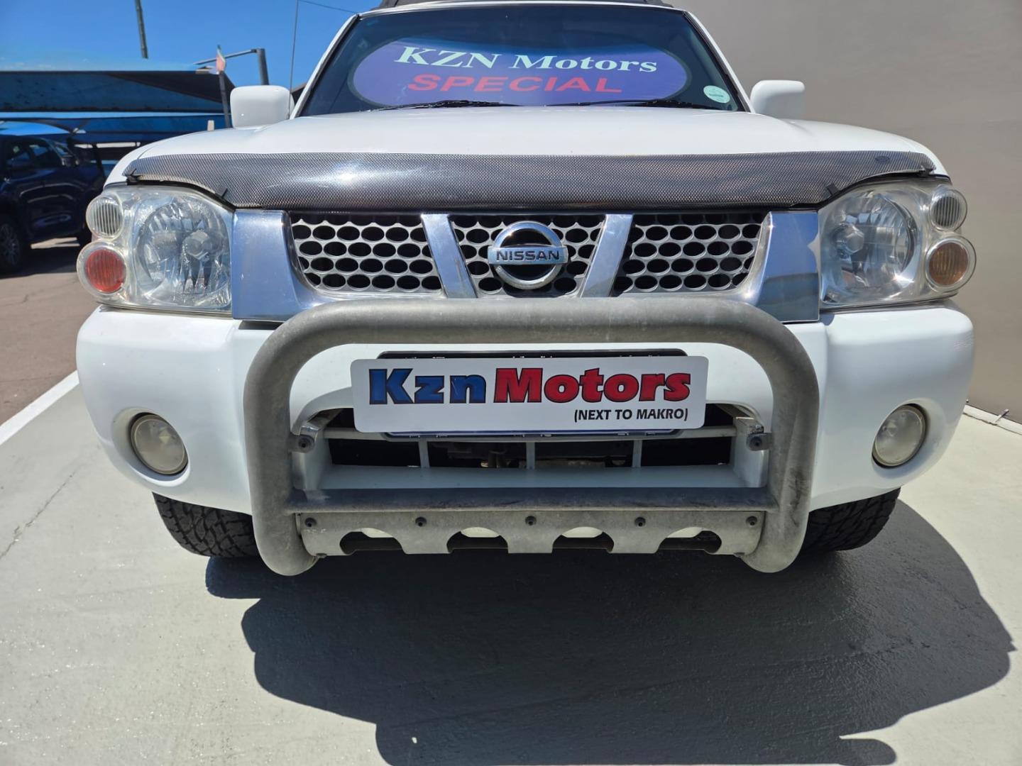 Nissan Hardbody 2.4 16V Double Cab 4x4 SE KZN Motors
