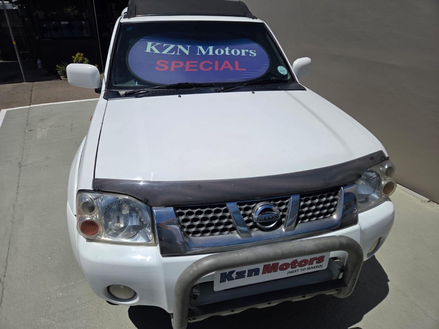 Nissan Hardbody 2.4 16V Double Cab 4x4 SE KZN Motors