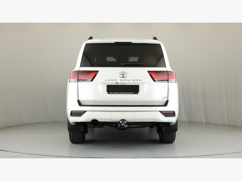 Toyota Land Cruiser 300 3.5T HEV ZX Halfway Toyota Fourways New Cars
