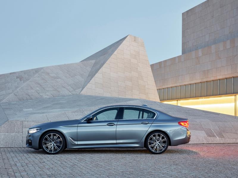 Top 5 safety features on a BMW 5 Series Buying a Car