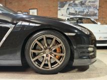 Nissan GT-R Black Edition Lemon Garage