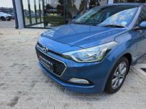 Hyundai i20 1.4 Fluid Auto New Market Motor Co.