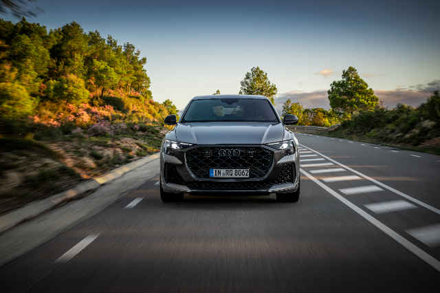 The RS Q8 can be as safe or as reckless as you need it to be.