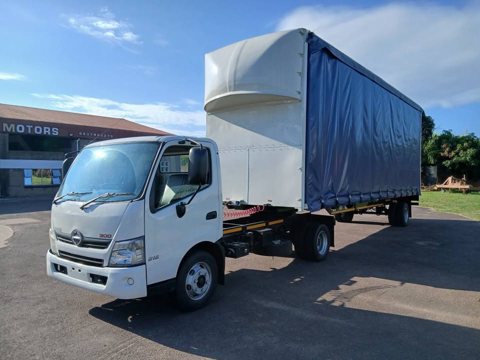 2014 Hino 300 Series 915 for sale