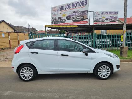 Ford Fiesta 5-door 1.4 Ambiente Mr Joe Motors
