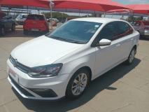 Volkswagen Polo Sedan 1.6 Comfortline Vivoworld