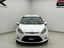 Ford Fiesta 1.4 3-Door Titanium Ebk Auto Dealers LA Rochelle