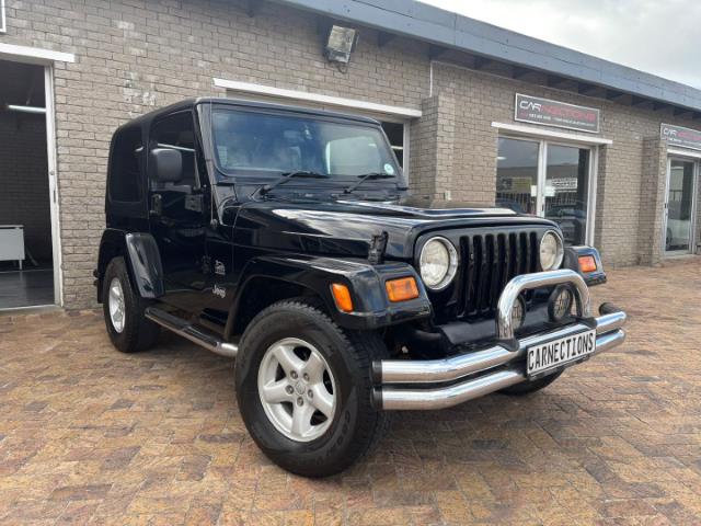 Jeep Wrangler 4.0L Sahara Carnections