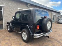 Jeep Wrangler 4.0L Sahara Carnections